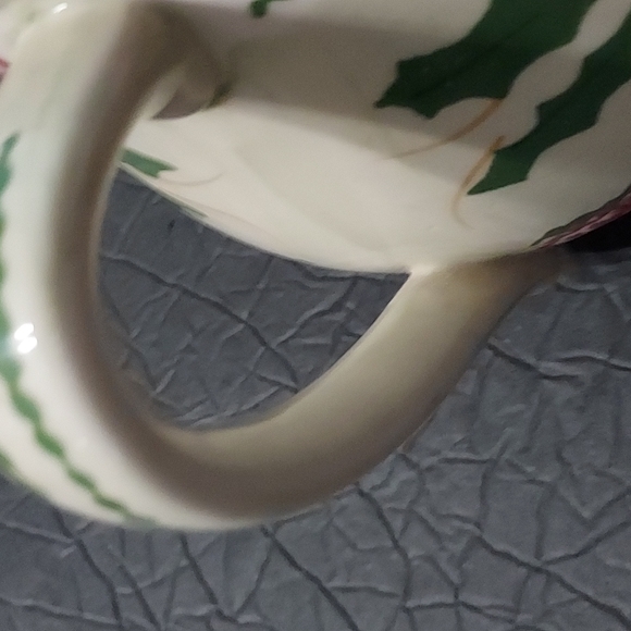 Temptations by Tara Teapot Old World Red/Green Holly Design EUC - Picture 10 of 10